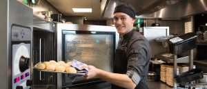 't Zusje zoekt medewerkers voor in de keuken.